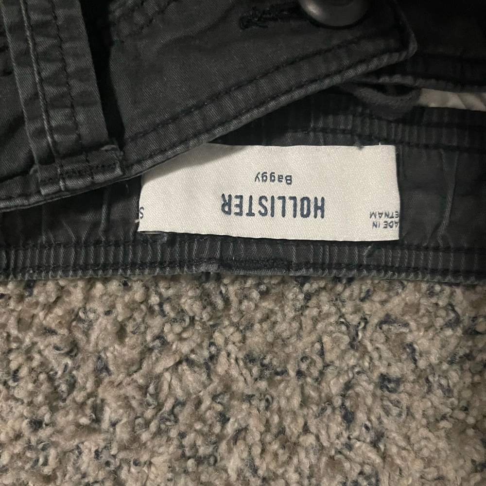 Men's Black Cargo Pants - Picture 2 of 3